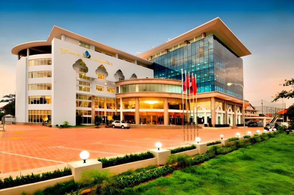 Vientiane Plaza Hotel Екстериор снимка