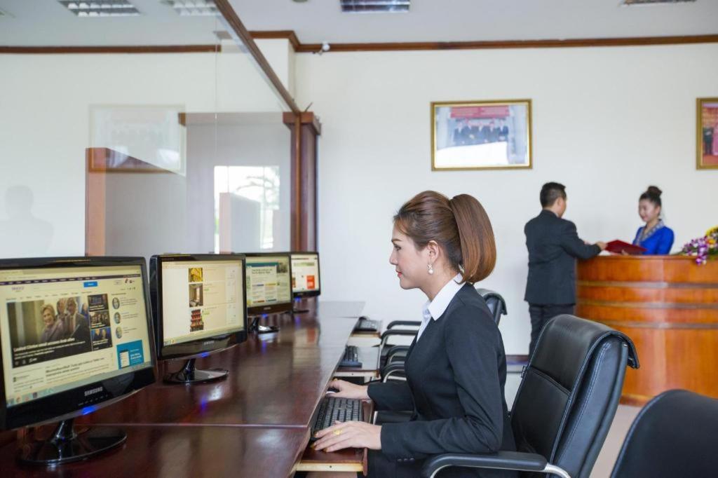 Vientiane Plaza Hotel Екстериор снимка