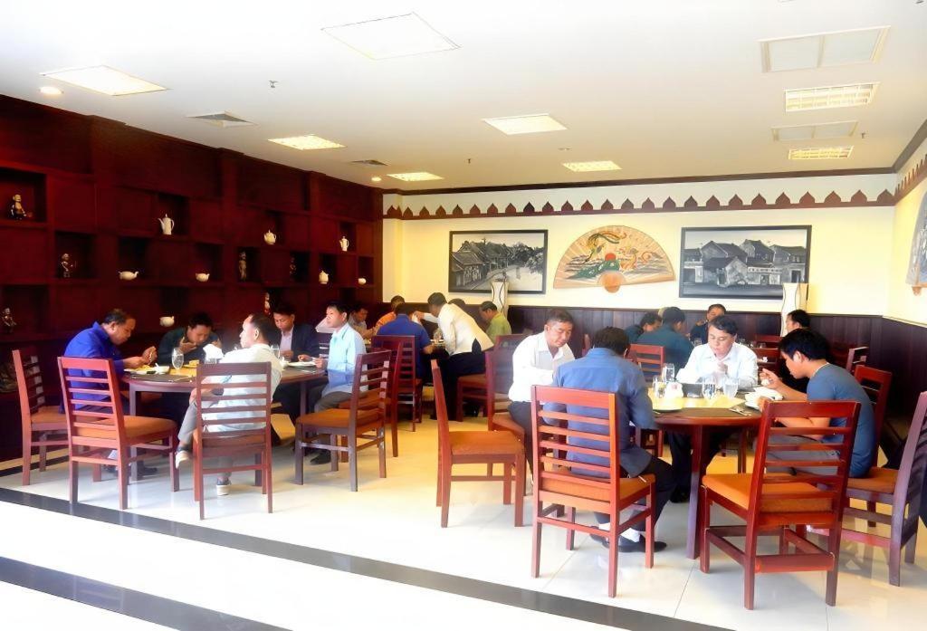 Vientiane Plaza Hotel Екстериор снимка