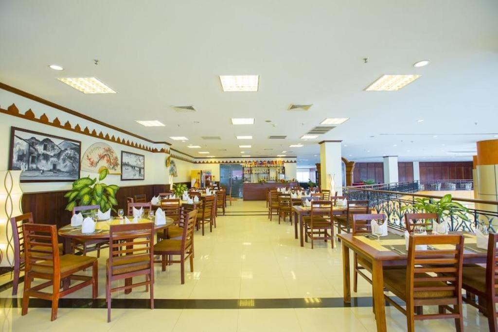Vientiane Plaza Hotel Екстериор снимка