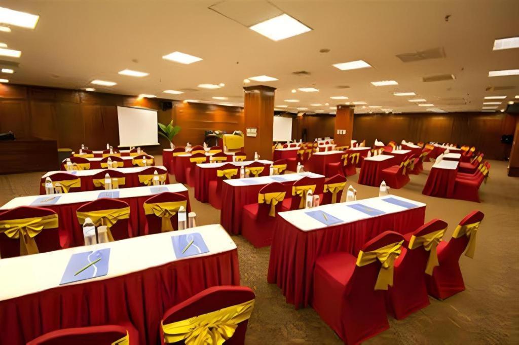 Vientiane Plaza Hotel Екстериор снимка
